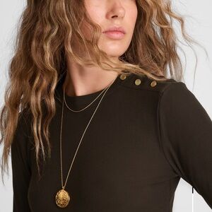 Button-Shoulder Ribbed Long Sleeve Top in Olive